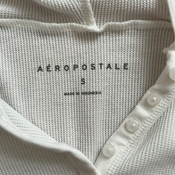 Aeropostale Size Small White Hooded Cropped Thermal Top Long Sleeved T-shirt - Picture 5 of 8